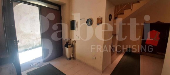 Casa de 14 divisões em Teano, Italy N.º 134521 2