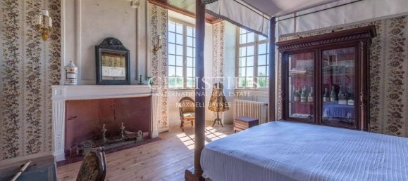 Замки и поместья с 10 спальнями в Сент, Франция № 40374 15