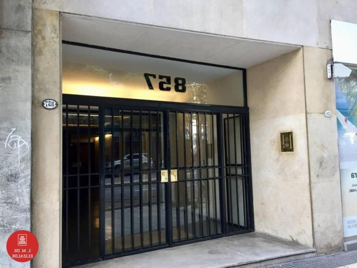 Apartamento de 4 dormitorios en Buenos Aires, Argentina No. 74307