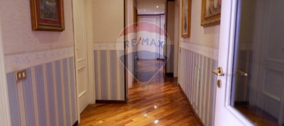 3 bedrooms Apartment in Caserta, Italy No. 273005 4