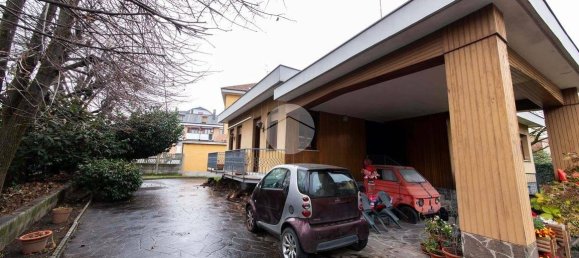 5 Schlafzimmer Villa in Milan, Italy, Nr. 246854 4