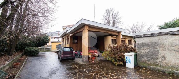 5 Schlafzimmer Villa in Milan, Italy, Nr. 246854 3