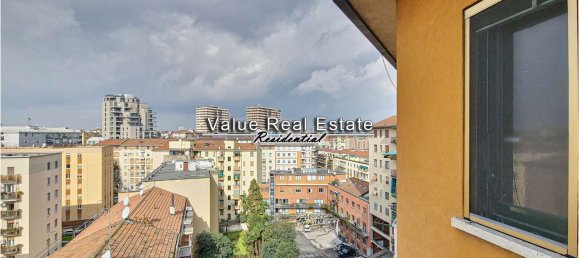 3 rooms Apartment in Milan, Italy No. 249836 16