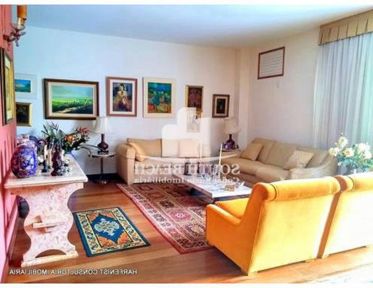 4 bedrooms Apartment in Rio de Janeiro, Brazil No. 536394