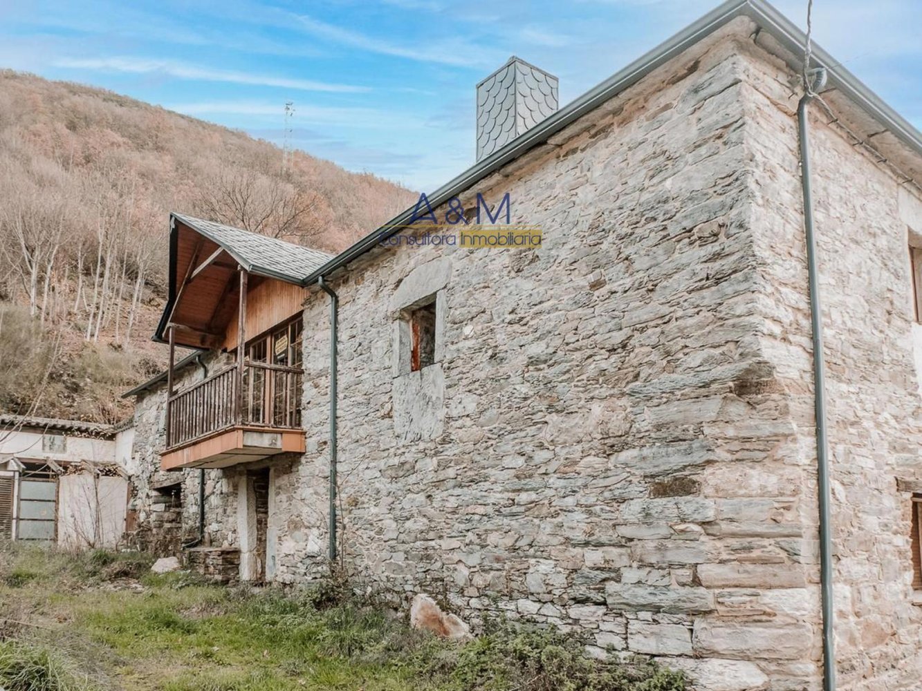 Bâtiment à Leon, Spain 447m² No. 29714