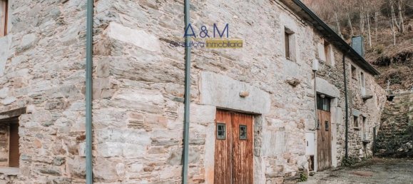 Bâtiment à Leon, Spain 447m² No. 29714 2