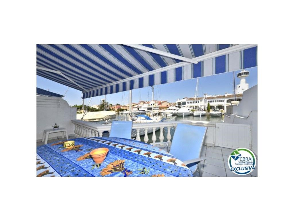 3 bedrooms House in Empuriabrava, Spain No. 198976