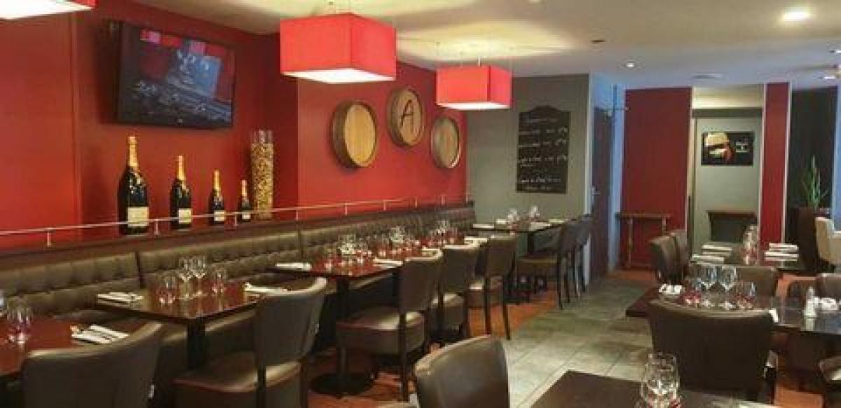 1000m² Office in Limoges, France No. 19985