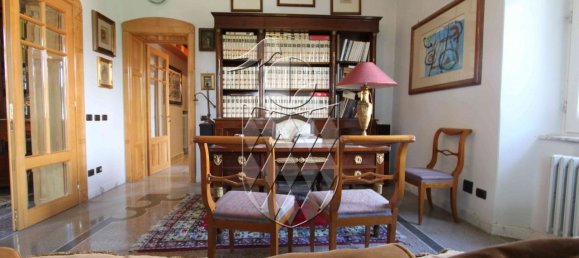 4 bedrooms Apartment in Sarzana, Italy No. 221495 12