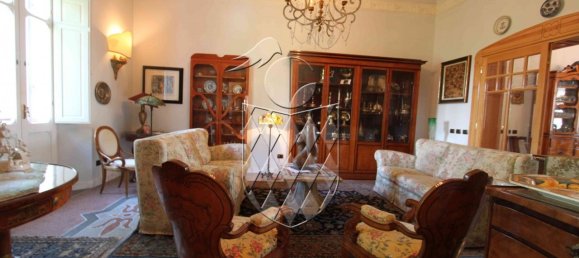 4 bedrooms Apartment in Sarzana, Italy No. 221495 2