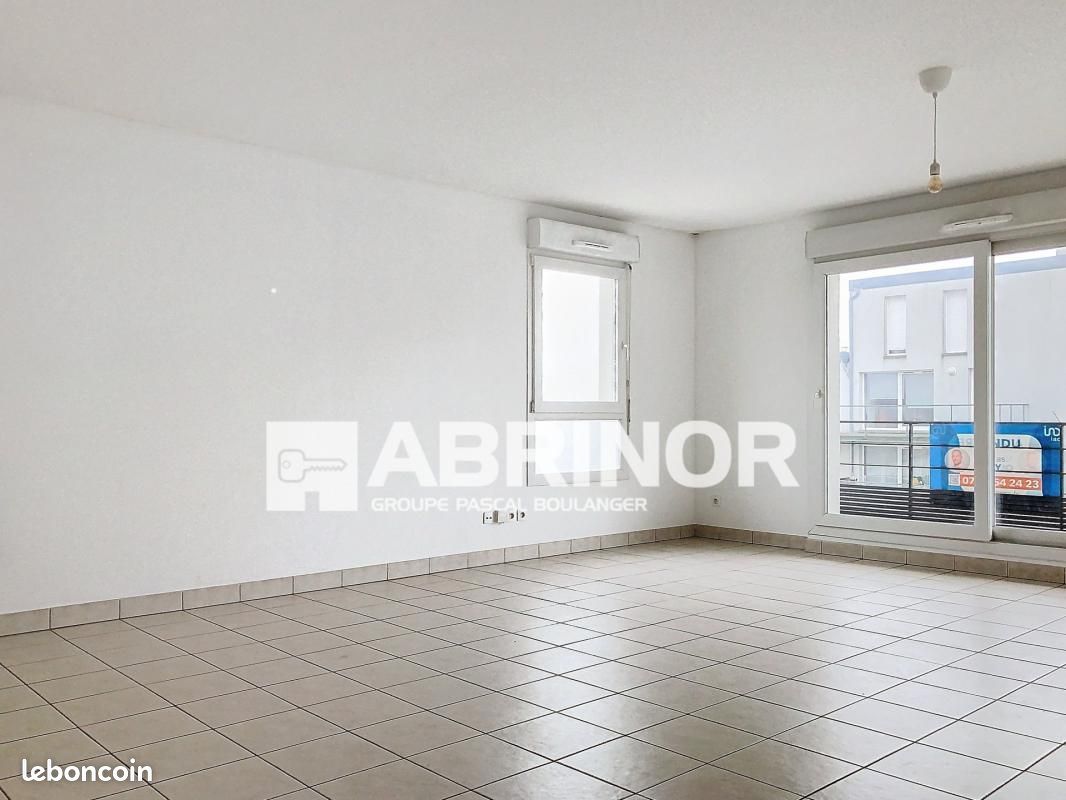 4 chambres Appartement à Roubaix, France No. 45303