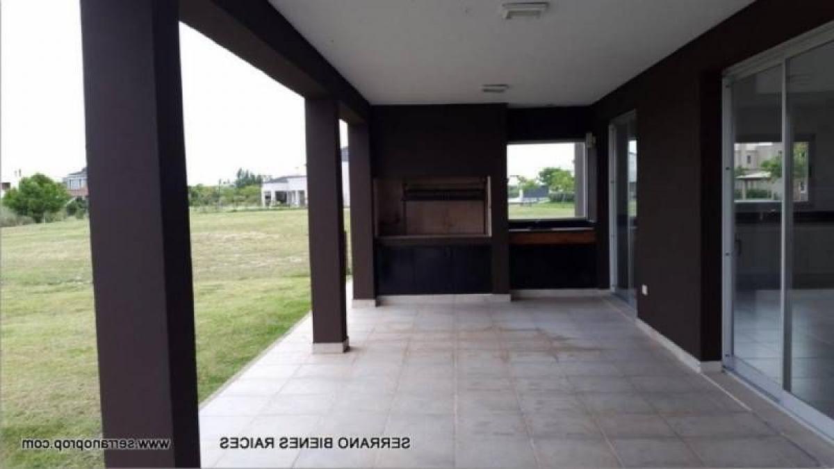 Casa T5 em Tigre, Argentina N.º 1757