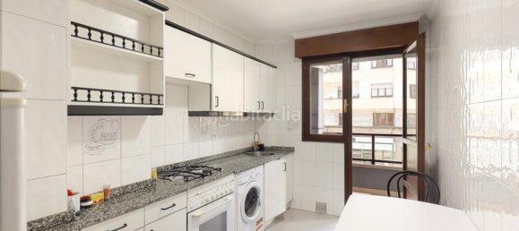 1 bedroom Apartment in Oviedo, Spain No. 138837 14