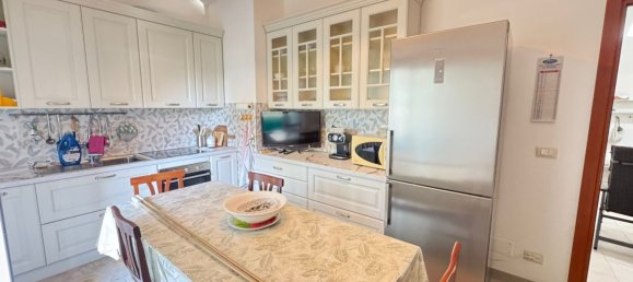 2 Schlafzimmer Wohnung in Borghetto Santo Spirito, Italy, Nr. 331922 13