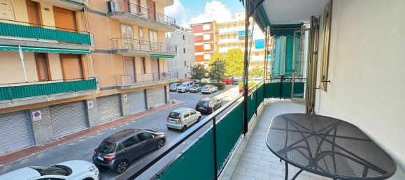 2 Schlafzimmer Wohnung in Borghetto Santo Spirito, Italy, Nr. 331922 9