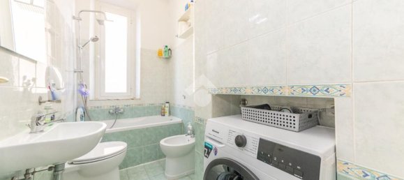 3 rooms Apartment in Rome, Italy No. 2017 40