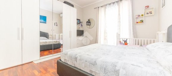 3 rooms Apartment in Rome, Italy No. 2017 23