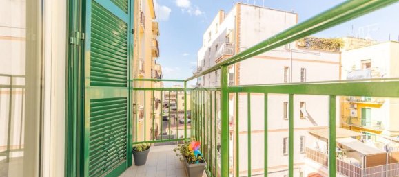 3 rooms Apartment in Rome, Italy No. 2017 41