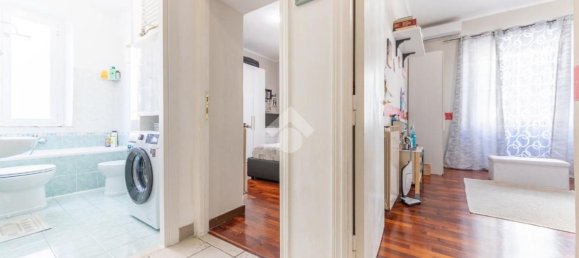 3 rooms Apartment in Rome, Italy No. 2017 25