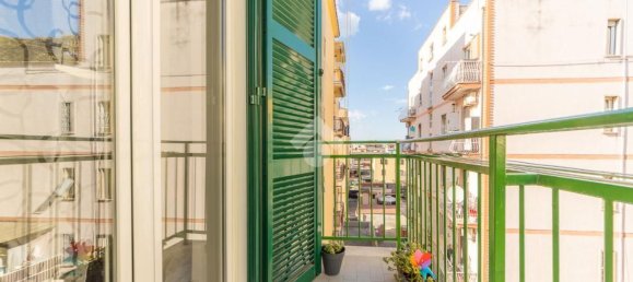 3 rooms Apartment in Rome, Italy No. 2017 42