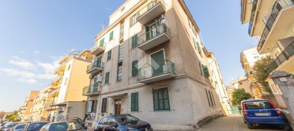 3 rooms Apartment in Rome, Italy No. 2017 5