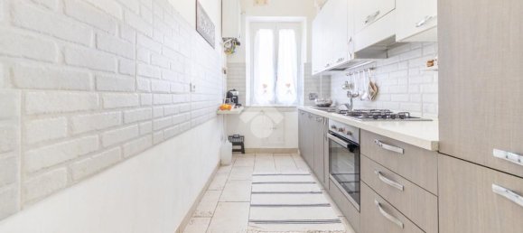 3 rooms Apartment in Rome, Italy No. 2017 13