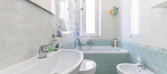 3 rooms Apartment in Rome, Italy No. 2017 35