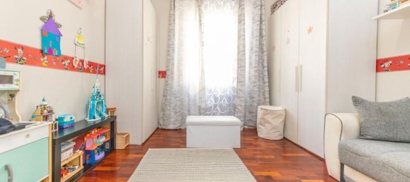 3 rooms Apartment in Rome, Italy No. 2017 27