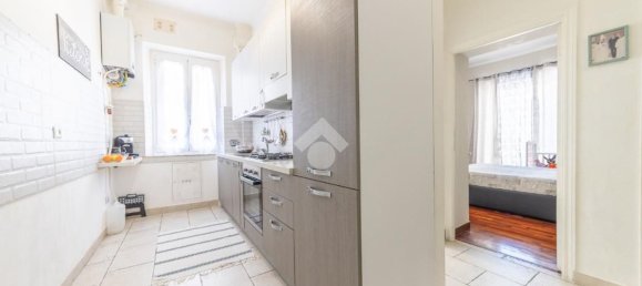 3 rooms Apartment in Rome, Italy No. 2017 17