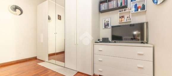 3 rooms Apartment in Rome, Italy No. 2017 22