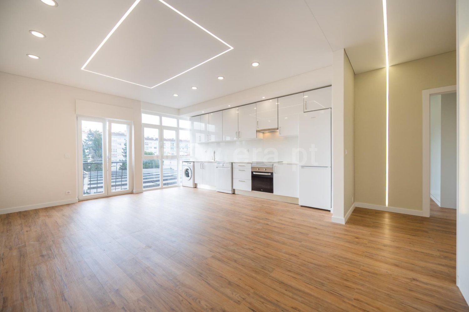 Квартира с 3 спальнями в Одивелаш, Португалия № 317477