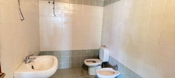 250m² Commercial property in Rende, Italy No. 39260 8