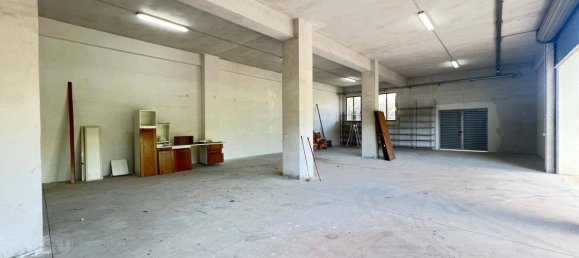 250m² Commercial property in Rende, Italy No. 39260 6