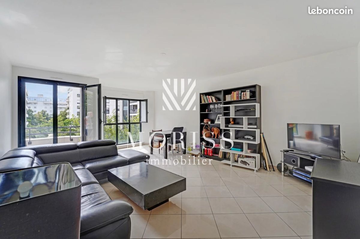 3 Schlafzimmer Wohnung in Puteaux, France, Nr. 284227