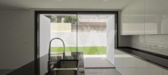 5 bedrooms House in Odivelas, Portugal No. 139503 8