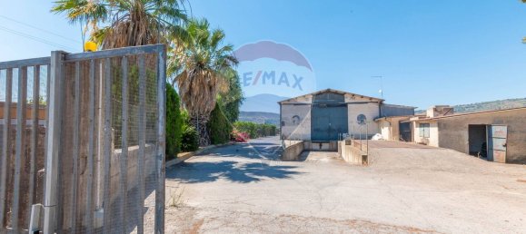 Склад 800м² в Кальтаджироне, Италия № 88040 2