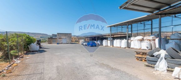 Склад 800м² в Кальтаджироне, Италия № 88040 12