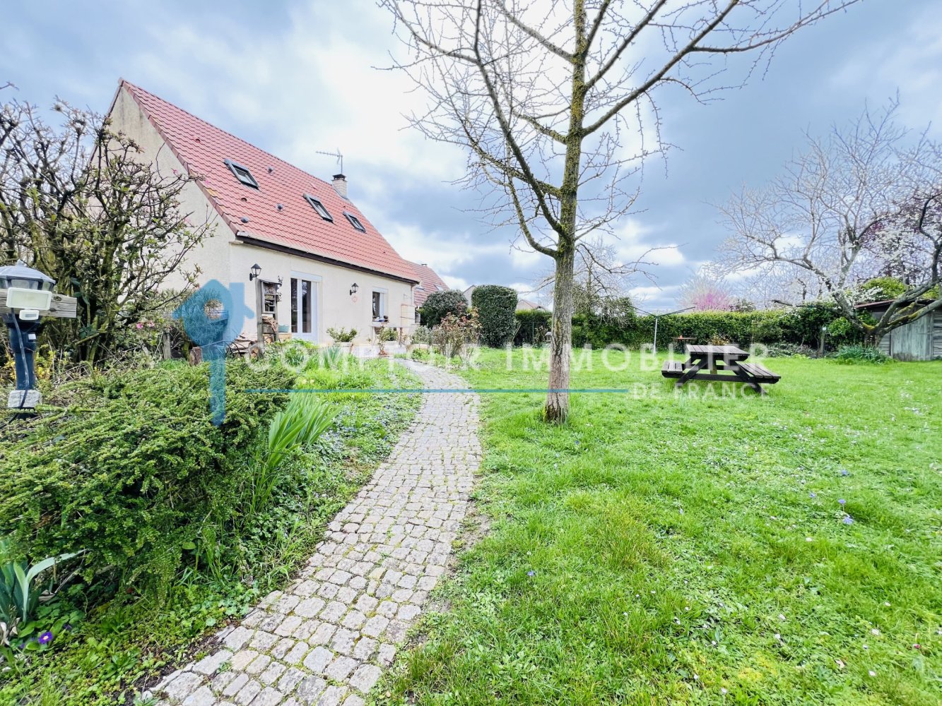 3 chambres Maison à Auneau, France No. 72425