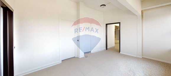 1400m² Warehouse in Traversetolo, Italy No. 309374 8