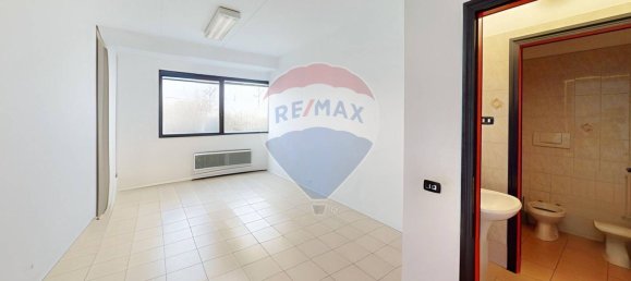 1400m² Warehouse in Traversetolo, Italy No. 309374 34