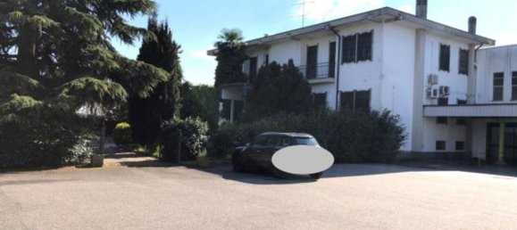 15 rooms Villa in Magenta, Italy No. 5587 12