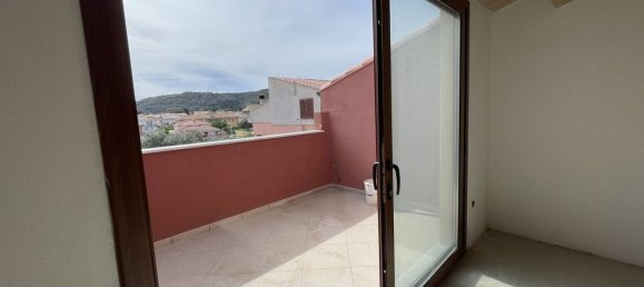 Dúplex de 5 habitaciónes en Sardinia, Italy No. 250579 47