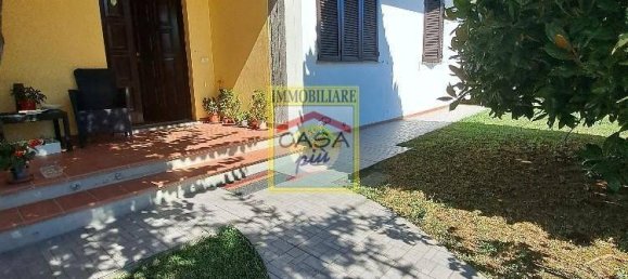5 bedrooms Villa in Pisa, Italy No. 221649 9