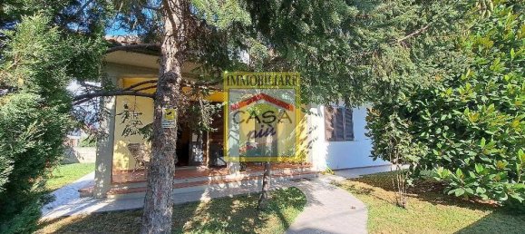 5 bedrooms Villa in Pisa, Italy No. 221649 7