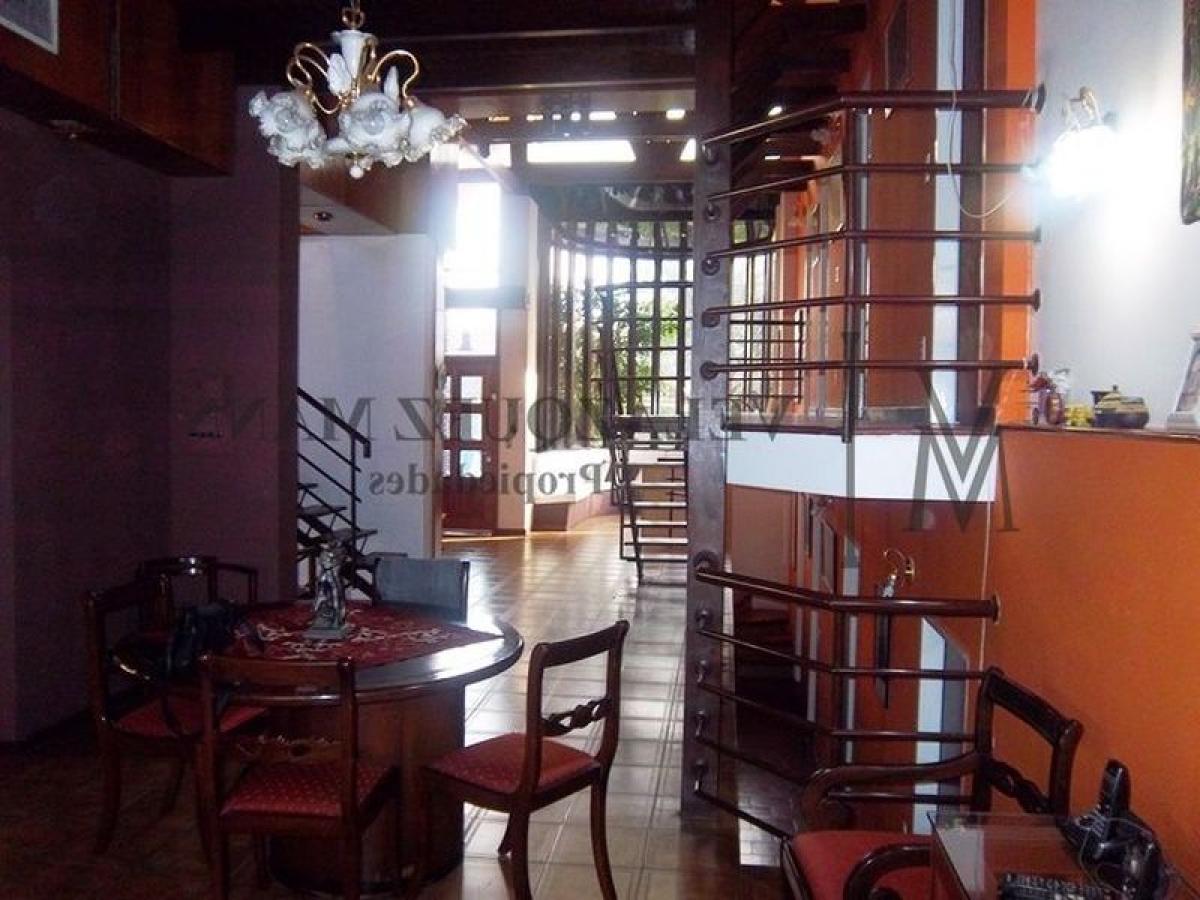 7 bedrooms House in Esteban Echeverria, Argentina No. 17673