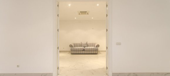 8 Schlafzimmer Villa in Malaga, Spain, Nr. 130910 13