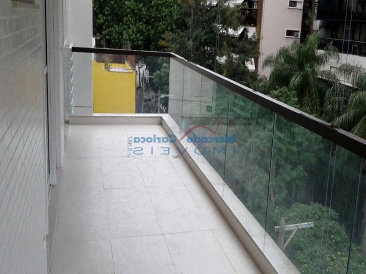 3 bedrooms Apartment in Rio de Janeiro, Brazil No. 535982