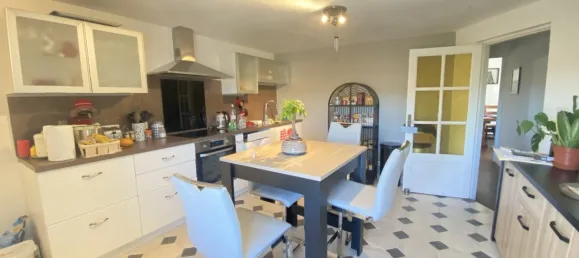 2 Schlafzimmer Wohnung in Uzerche, France, Nr. 351047 2