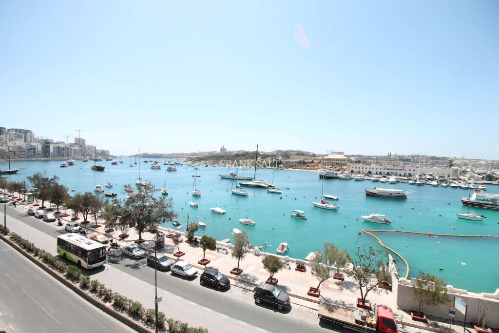 Apartamento de 3 dormitorios en Sliema, Malta No. 9867