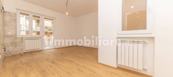 2 chambres Appartement à Rome, Italy No. 260112 2